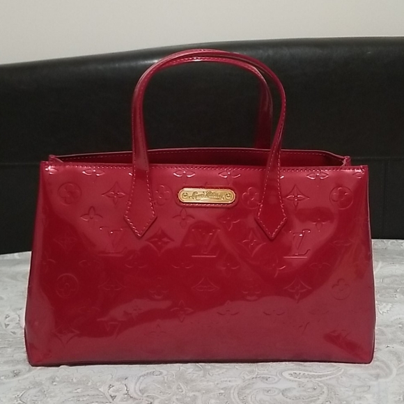 Lous Vuitton Vernis Wilshire PM Pomme D'amour - Picture 12 of 16